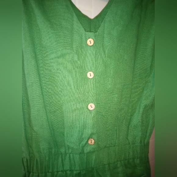 🧟Green Linen/cotton romper - Picture 2 of 8